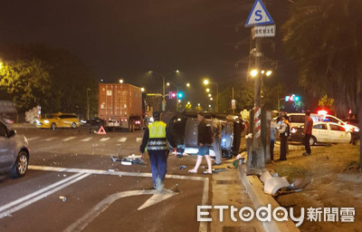 高雄小港「公路殺手」連3撞！駕駛逃逸無蹤　警研判酒駕釀禍
