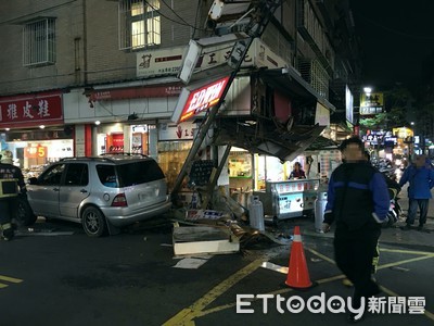 休旅車衝新莊鴻金寶商圈！撞倒瓦斯桶起火嚇壞民眾　酒駕男遭壓制送辦