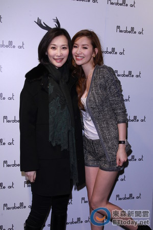 直击/钱帅君开店 美魔女姑姑钱德月与杰尼斯表弟站台 | ettoday 东森