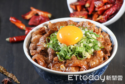 麻辣控必看！用麻辣湯底醃肉　開丼x鼎旺聯名推出2款「辛」丼飯　