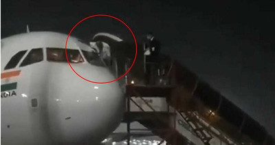 機師跳窗！第一排乘客疑似感染　「駕駛艙逃難」影片曝光
