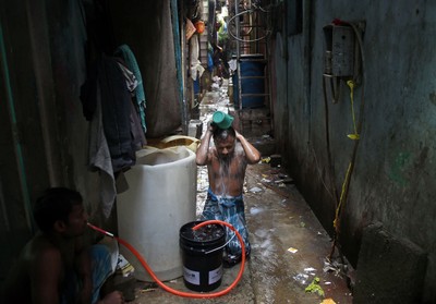 貧民窟傳死亡病例、百萬勞工徒步返鄉　印度醫師憂：疫情準備大爆發