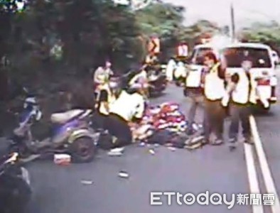 太平離奇車禍父子雙亡　檢警初判「無外力介入」自摔意外結案