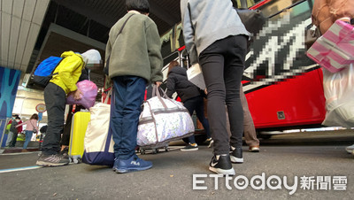 武漢「類包機」返台153人隔離期滿出關　民眾直呼台灣世界安全