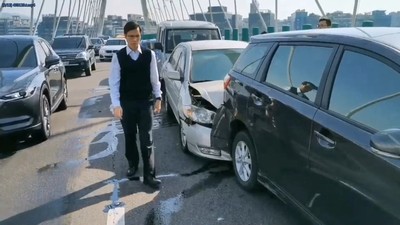 快訊／市民大道6車連環追撞　現場嚴重回堵