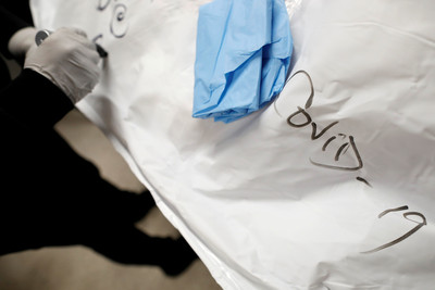 美國政府加購10萬個屍袋　以因應最壞情況