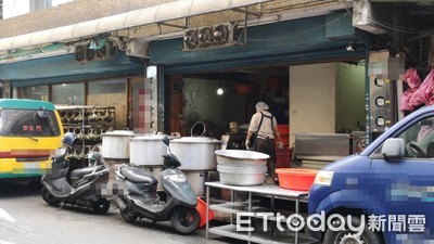 快訊／北市萬華肉粽店爆意外！他右手遭「攪拌機猛夾」…緊急送醫治療