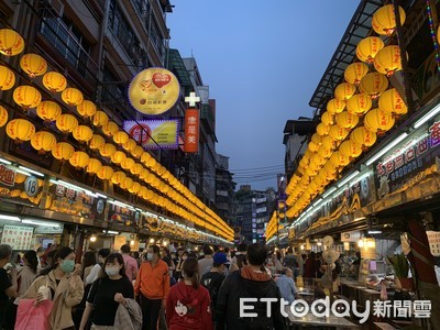 基隆廟口夜市旁磚造透天鍍金 屋齡不可考仍有6500萬元價值
