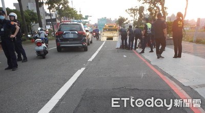 桃園女騎士與聯結車擦撞倒地　遭車輪輾過爆頭慘死