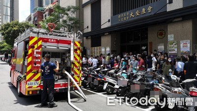 快訊／大安教會地下停車場起火！「有人受困」　警消趕赴現場先救出4人