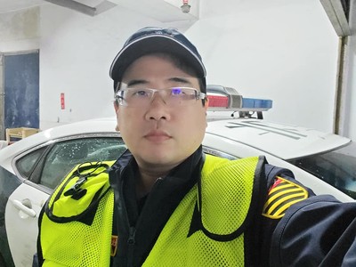 球評交警石明謹延宕公文14件挨罰　又被檢舉兼職賺200萬...慘送公懲會