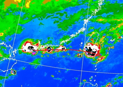 快訊／雨區擴大！15縣市豪大雨　鄭明典示警：線狀對流胞排隊而來