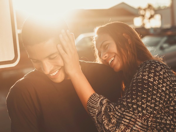 ▲戀愛時嘴巴最甜的3大星座男。（圖／翻攝unsplash,pexels）