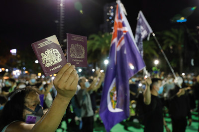 英相強生擬擴大接納750萬香港公民　保守黨逾2／3成員罕見支持