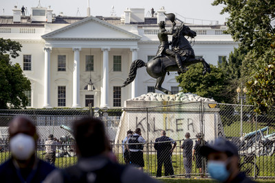 川普怒了！破壞雕像「最重判刑10年」　即刻起授權聯邦政府抓人