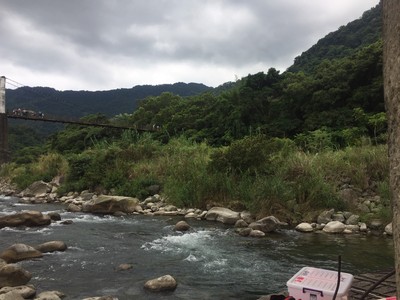 快訊／內灣大橋跳水後失蹤　2高中生無呼吸心跳送醫急救