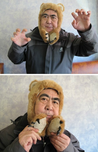 北大考古教授卖萌 把鸡骨堆成骷髅人还默哀「拭泪」