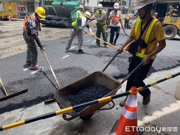 營建業在夏天要特別注意熱傷害。（圖／記者趙于婷攝）