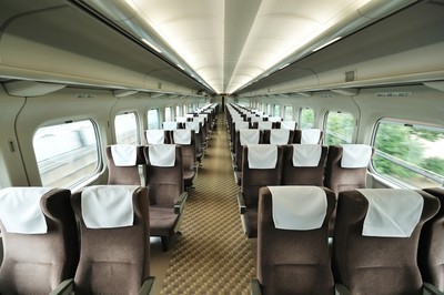 孕婦帶3子女坐火車！預留座位遭老夫妻霸佔...還被嗆訂票完全「不重要」
