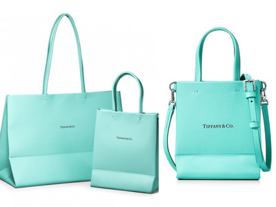終於等到!Tiffany&Co.推出天空藍「紙袋包」夢幻配色好勸敗