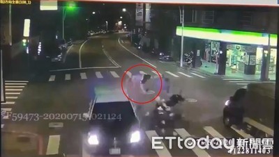 校門關鬼門開！暑假首日三峽屁孩飆車鳴笛　少年撞警車亡「間接兇手」曝光