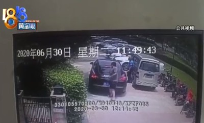 氣保時捷倒車「肘擊」啪一聲玻璃碎了　賠償金額出爐讓他崩潰