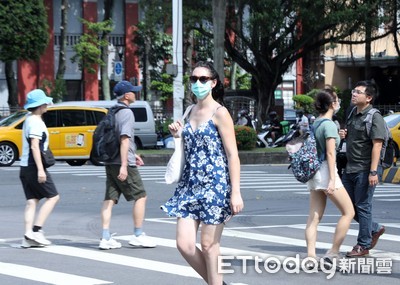 季風低壓影響「2縣市大雨特報」　吳德榮曝下週成颱機率：大氣轉趨不穩定