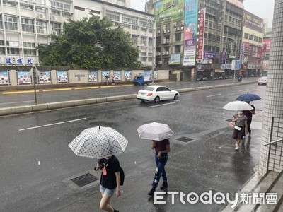 快訊／新北暴雨！板橋、烏來、坪林雨量超標　消防急勸離戲水遊客