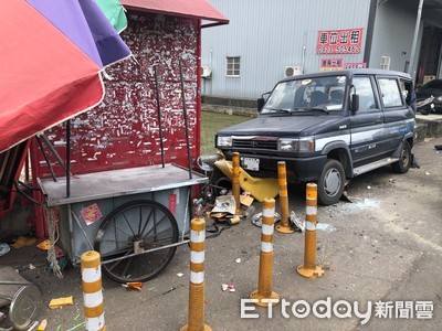 小貨車右偏肇禍！大里香腸嬤遭撞頭部撕裂傷　駕駛稱「恍神」