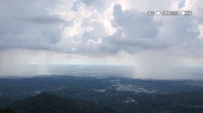 嘉義驚見「雙雨瀑」奇觀！　氣象站公開雨神對決原因