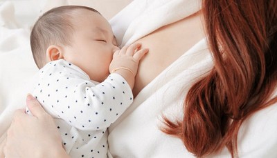 主播哺乳後「大走山」！親餵媽媽想挽救胸型...除了手術還有3招