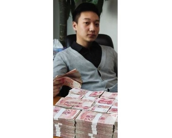 500万租女友回家过年 郑州神级土豪:博士,处女优先