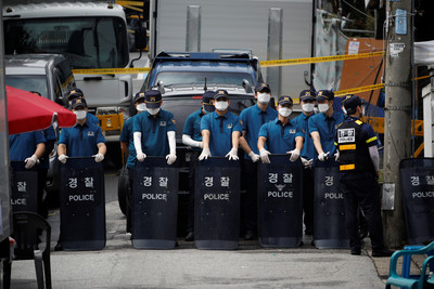 感染半島！南韓新冠病毒「全境擴散」激增332人染疫...警強行搜索教會