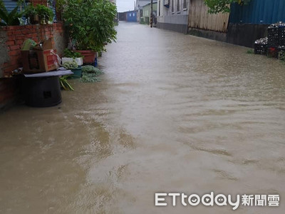 午後強降雨　雲林口湖台子村溝渠塞垃圾馬路積水30公分