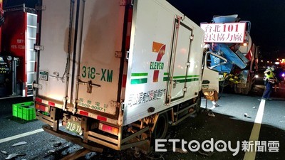 國道7-11貨車追撞水泥車　司機「頭部撕裂+小腿斷噴」失去心跳