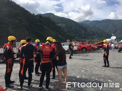 武界壩救難司機怨生還者：只顧百萬休旅車　盧妻大兒子說話了