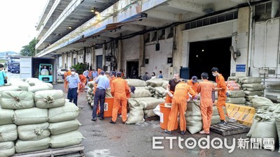 捉到了！蒜價狂飆...基隆關查獲走私8公噸大陸蒜頭