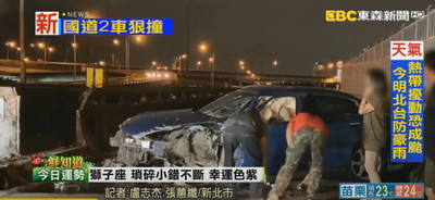 國1深夜車禍！2車撞護欄、分隔島2人傷　女駕駛蹲坐地上嚇壞