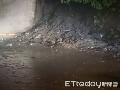 大豪雨狂炸宜蘭！舊蘇花台9丁線觀音段爆土石流...挖土機搶通