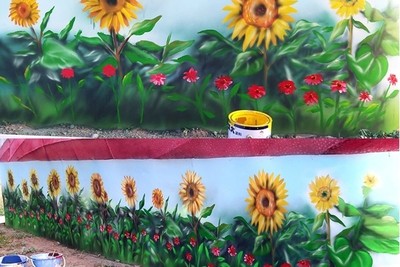 請人油漆「順便幫我畫個花園」!要收費怒了:我只有要你上漆