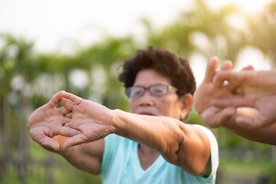 懶得動就容易失智！　60歲後衰退快　不同狀態銀髮族該怎麼動？