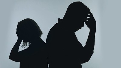 有人看不下去？妻收匿名信附「牽手照」...怒揭丈夫與女老師不倫