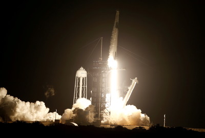 拜登賀SPACE X發射成功　跟屁蟲川普吹噓：NASA在我任內變得先進