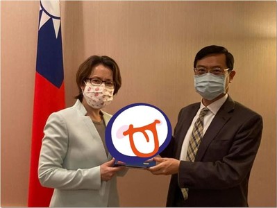 胡迪次長陳正祺訪美任務結束 蕭美琴創意滿點「送這個」!