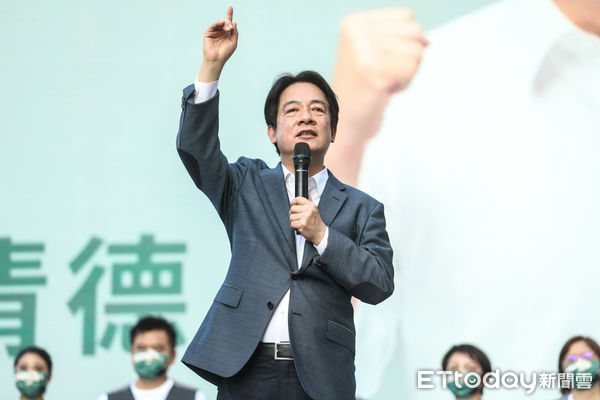 ▲副總統賴清德於陳時中競選總部成立大會致詞。（圖／記者林敬旻攝）