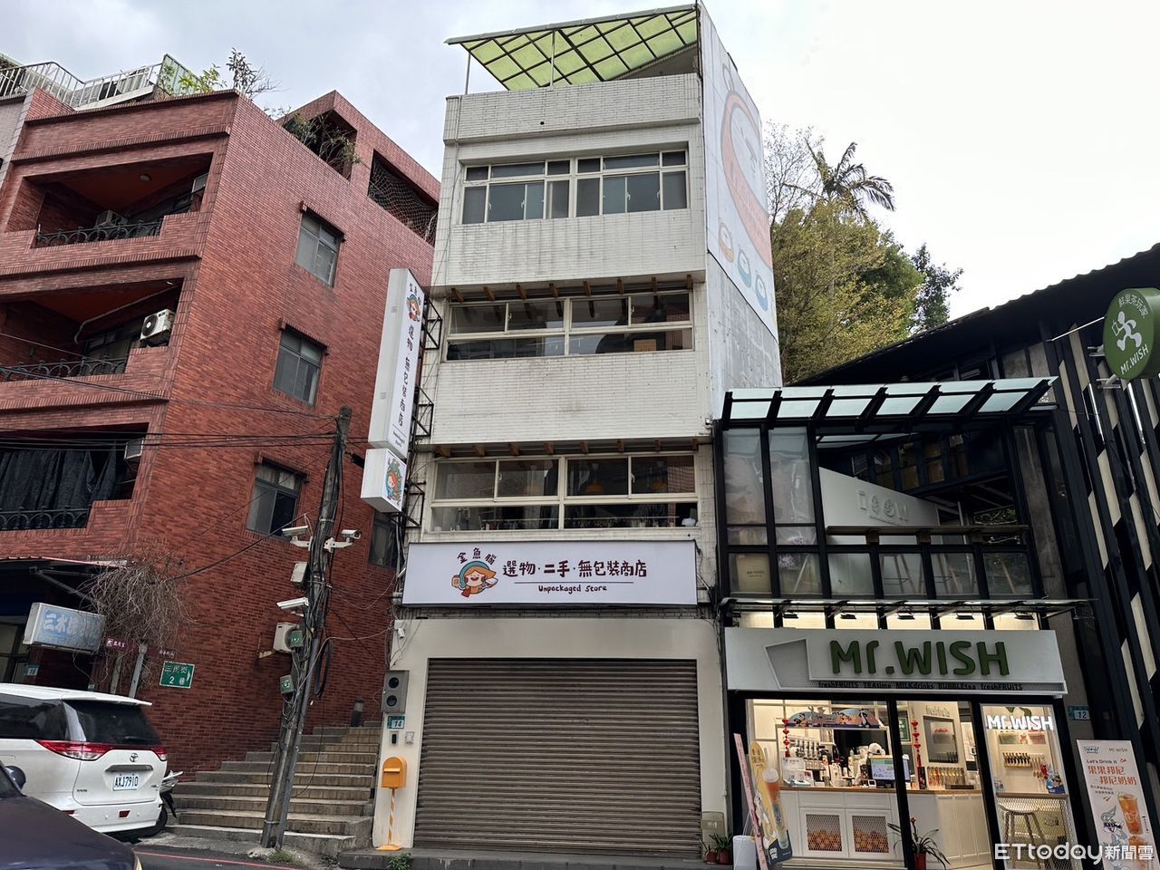 混血YouTuber淡水開店花百萬裝潢　遭爆3樓以上疑違建