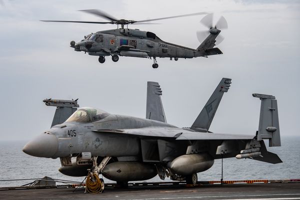 ▲▼美軍第七艦隊公開尼米茲號海上演習畫面。（圖／翻攝自臉書／U.S. 7th Fleet）