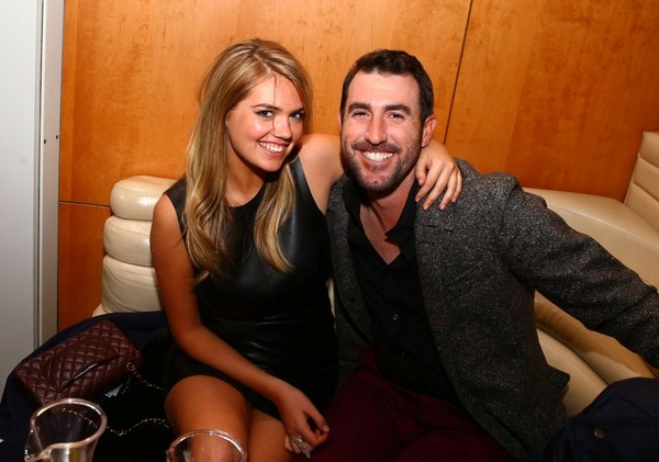 辣模厄普顿痛骂赛扬票选 波希洛:我只想再开一瓶好酒