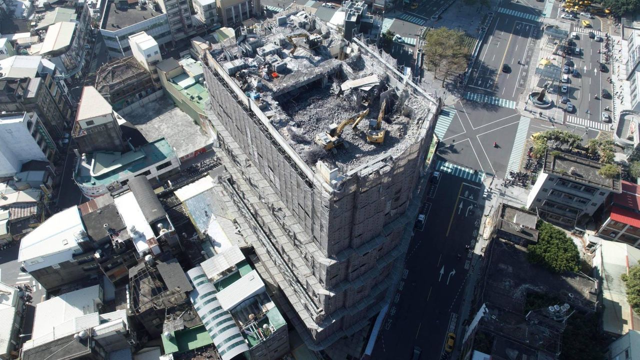 在地人傳氣場出問題　彰化「北喬南帝」2大鬼樓同步都更