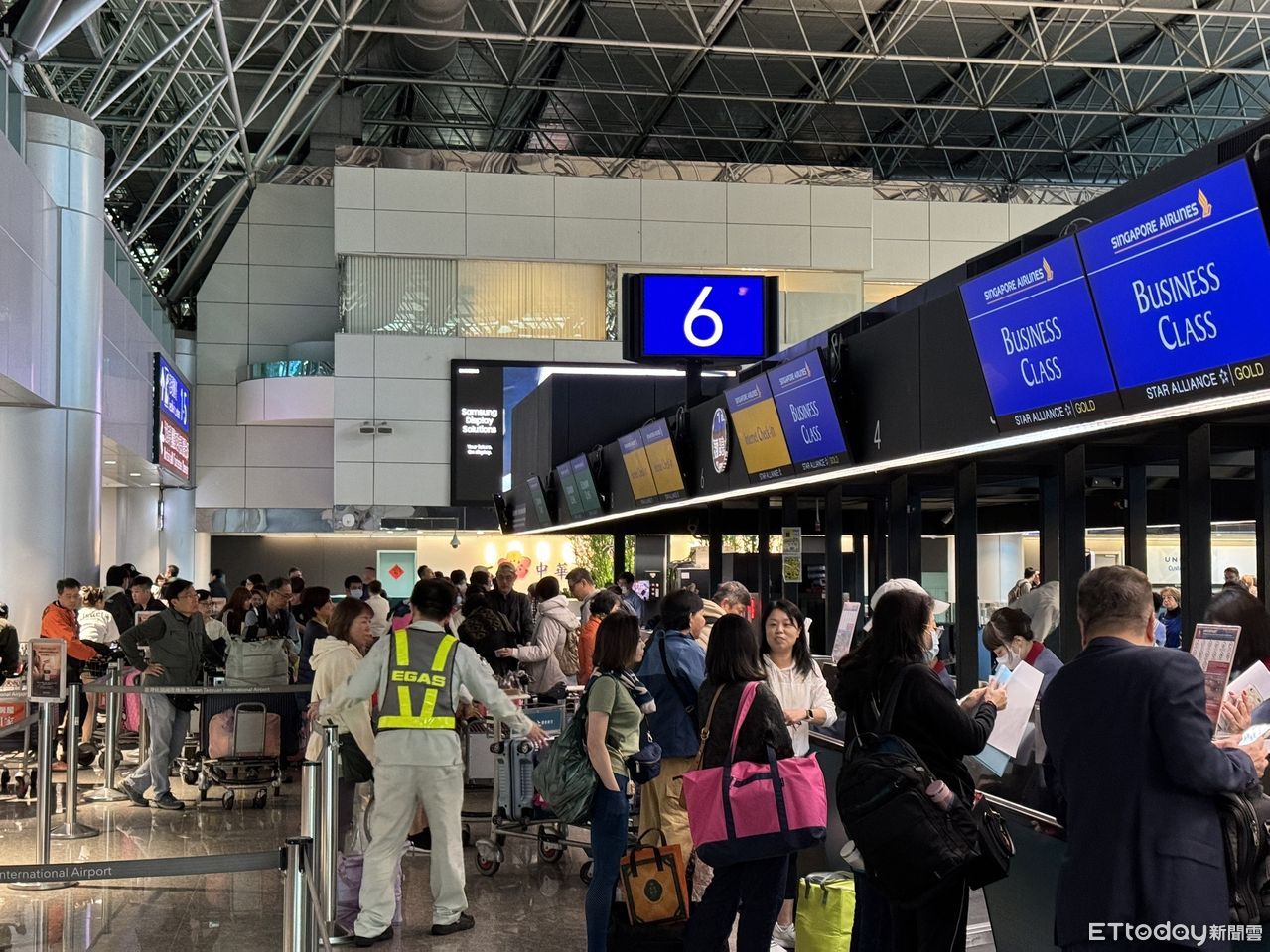 過年想帶家人國旅「民宿每晚8000元」　改查日本機票：愛不起台灣